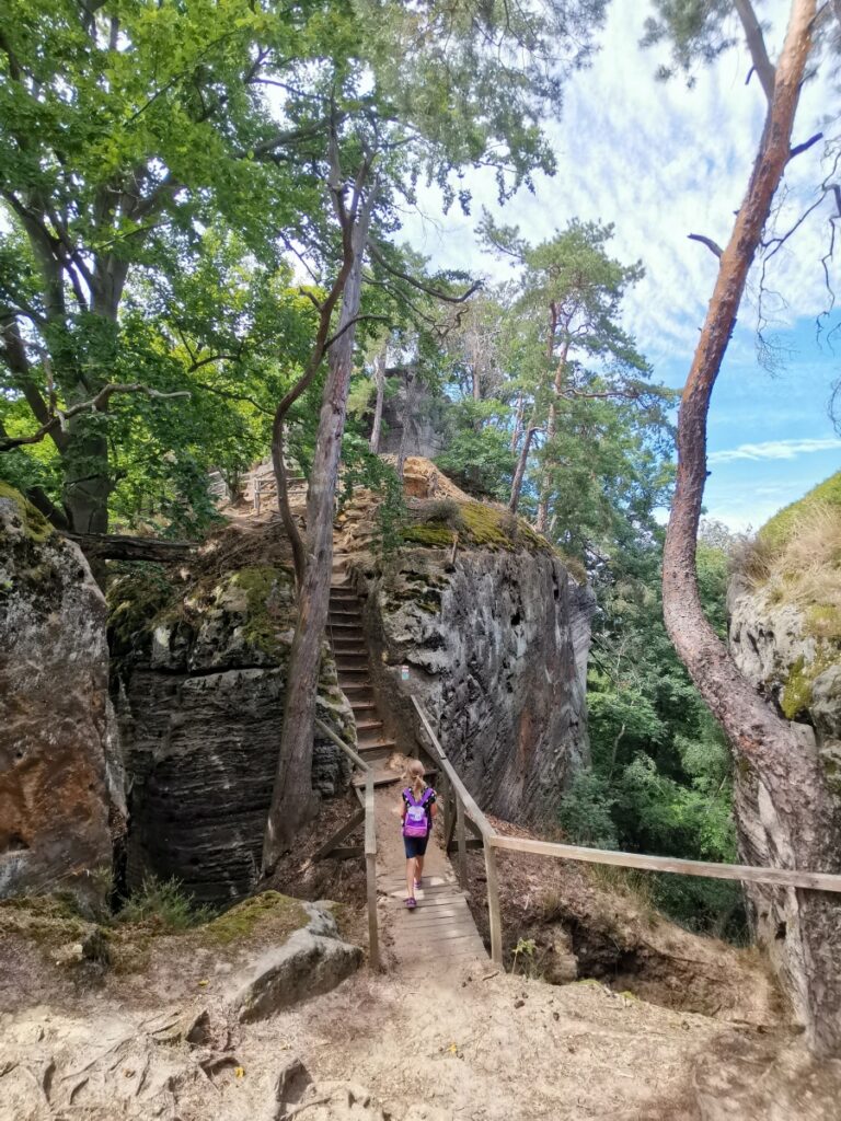 Staré hrady v Příhrazských skalách 