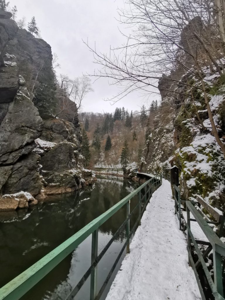 visutá lávka riegrova stezka